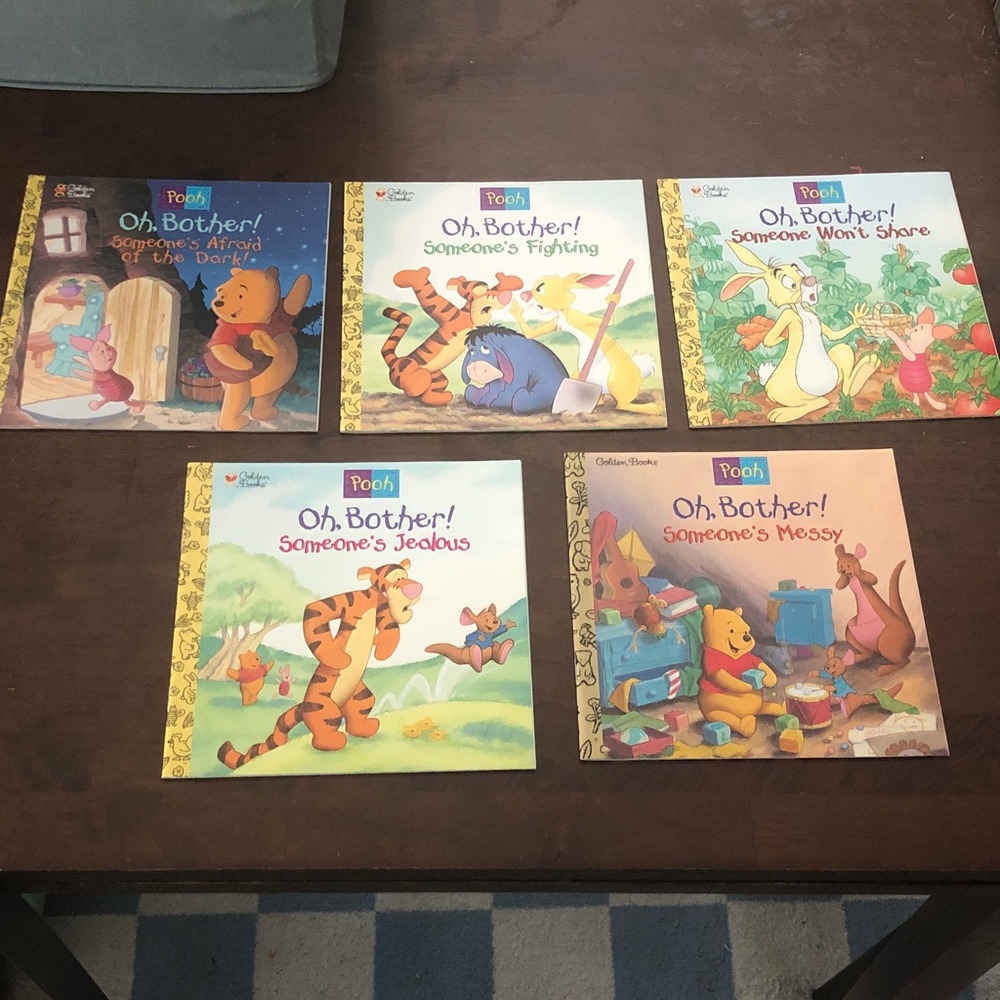 🏋️♂️ Winnie the Pooh Oh, Bother! Book Collection - Picture 1 of 11